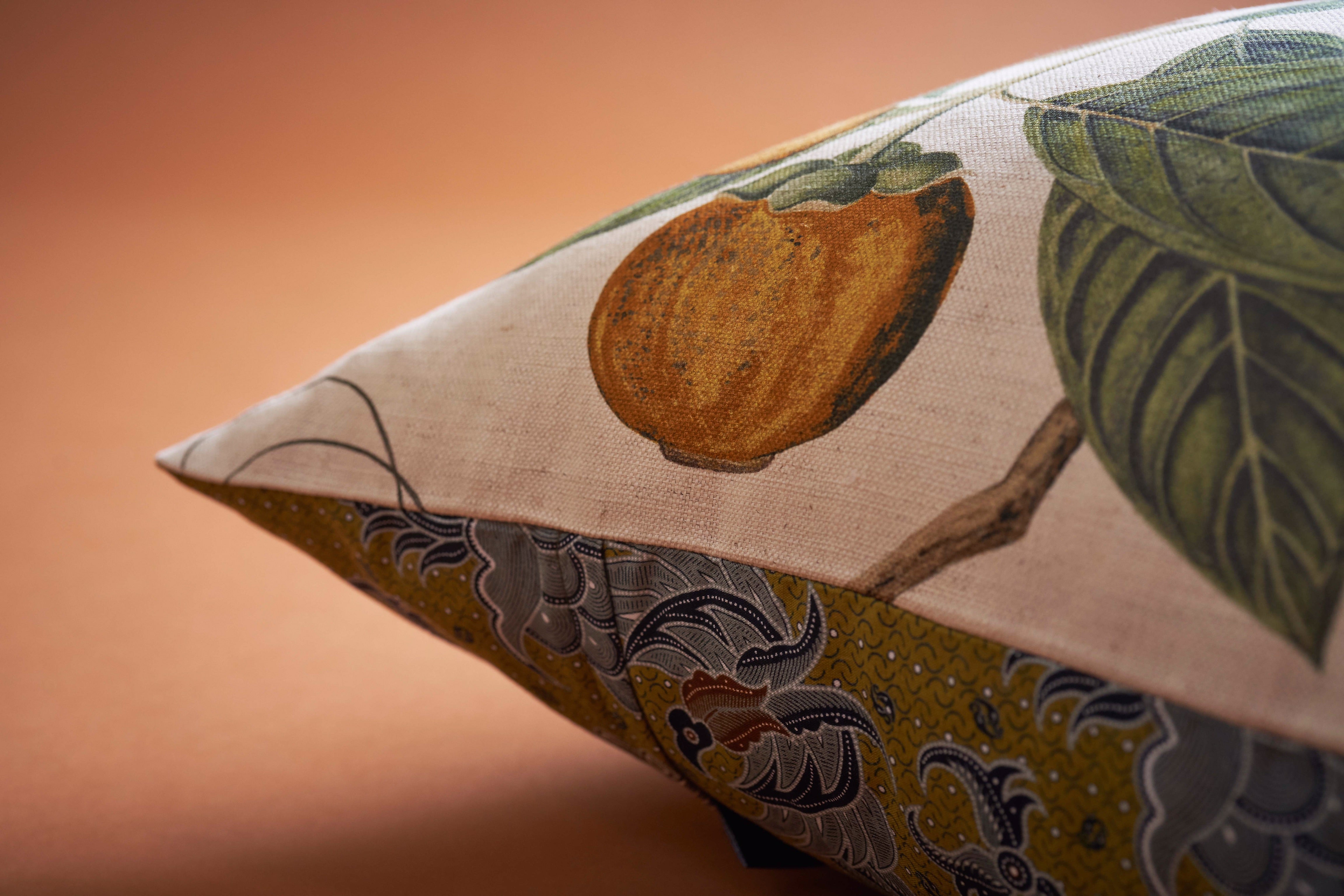 Mangosteen Cushion