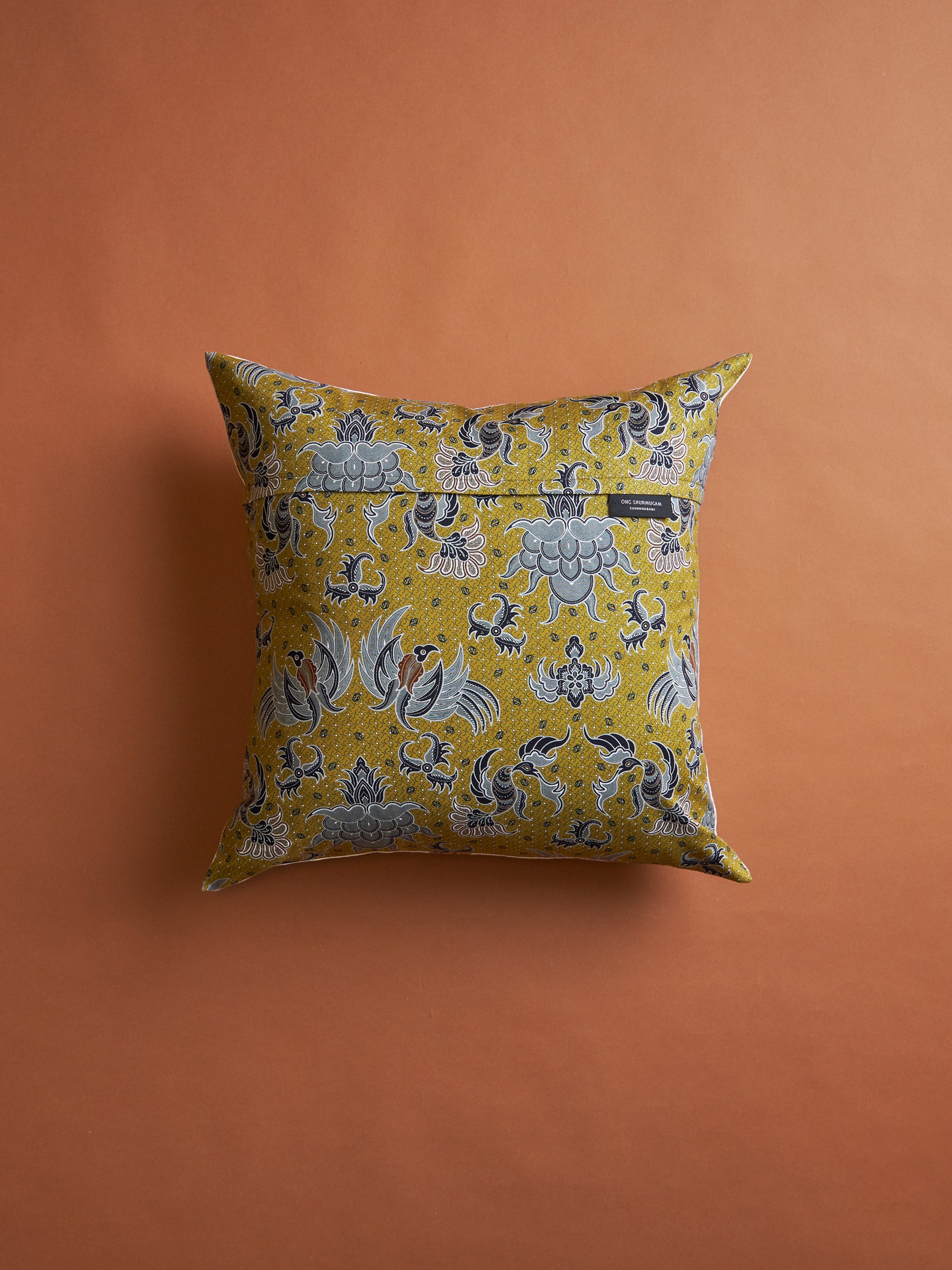 Mangosteen Cushion