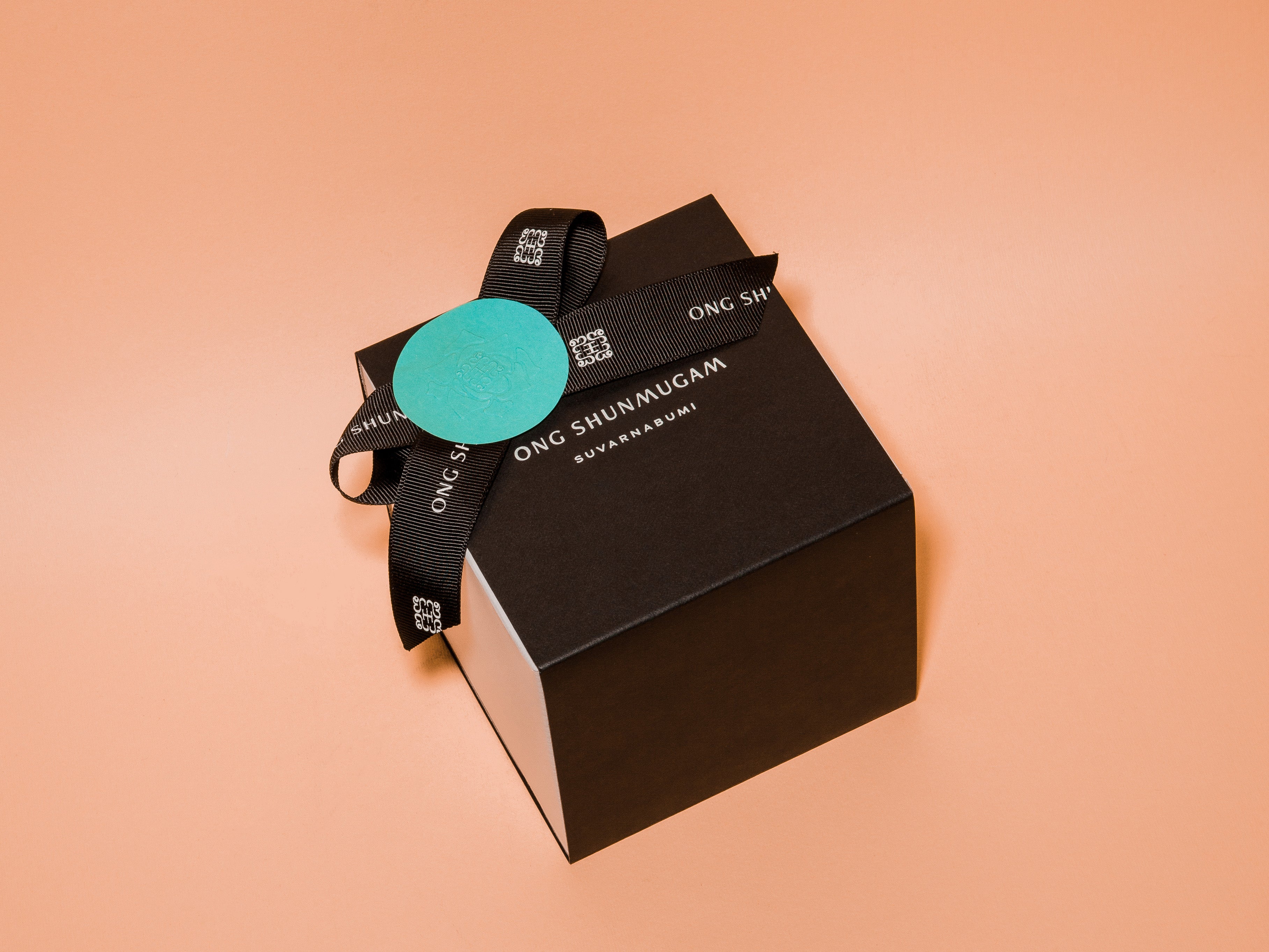 Rhinoceros Hornbill Rice Bowl Set